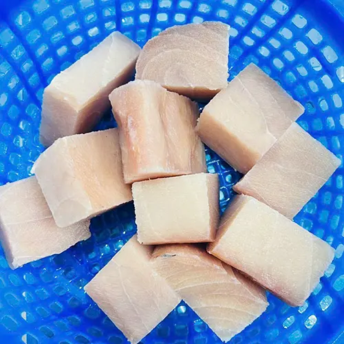 Frozen Swordfish Cube, Skinless, Boneless (Xiphias Gladius) Size: 25-50 grs/pc