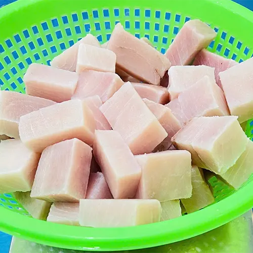 Frozen Swordfish Cube, Skinless, Boneless (Xiphias Gladius) Size: 25-50 grs/pc