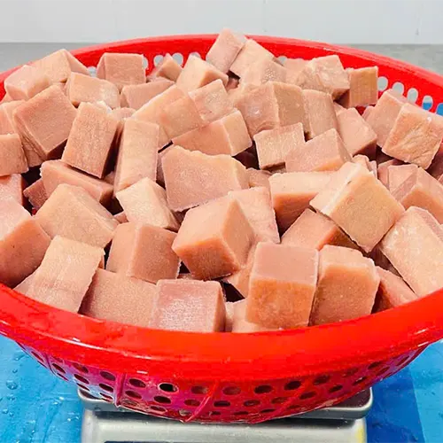 Frozen tuna cube, Skinless,Boneless (Thunnus albacares) Size 35/40 grs/pc