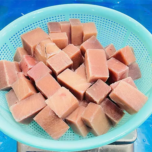 Frozen tuna cube, Skinless,Boneless (Thunnus albacares) Size 35/40 grs/pc